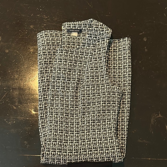 Black and White Tweed Sleeveless Top - Picture 4 of 4